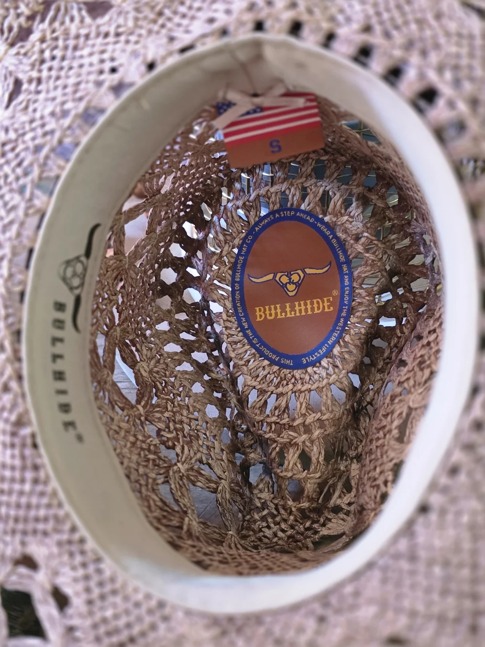 Women’s Straw Cowboy Hat with Rhinestone Accent - Brown